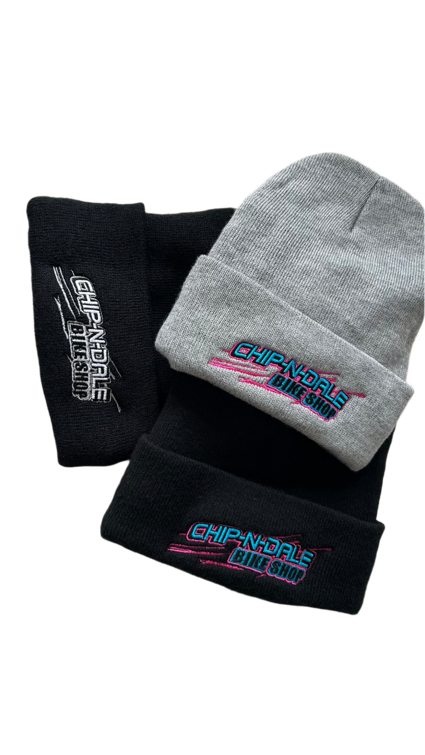 Gorro con puños bordados y forro polar CND